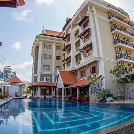 Kampong Thom Palace Hotel Exterior foto