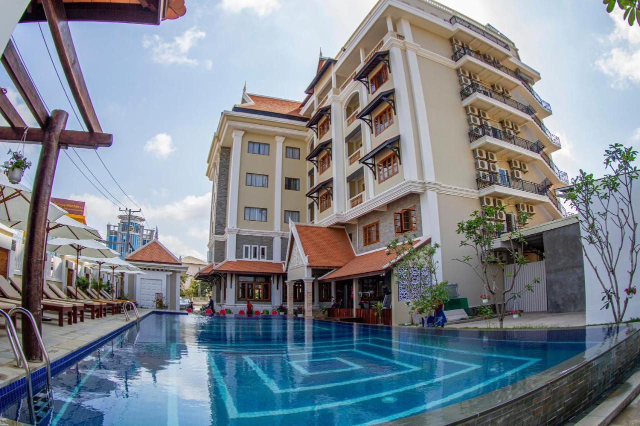 Kampong Thom Palace Hotel Exterior foto