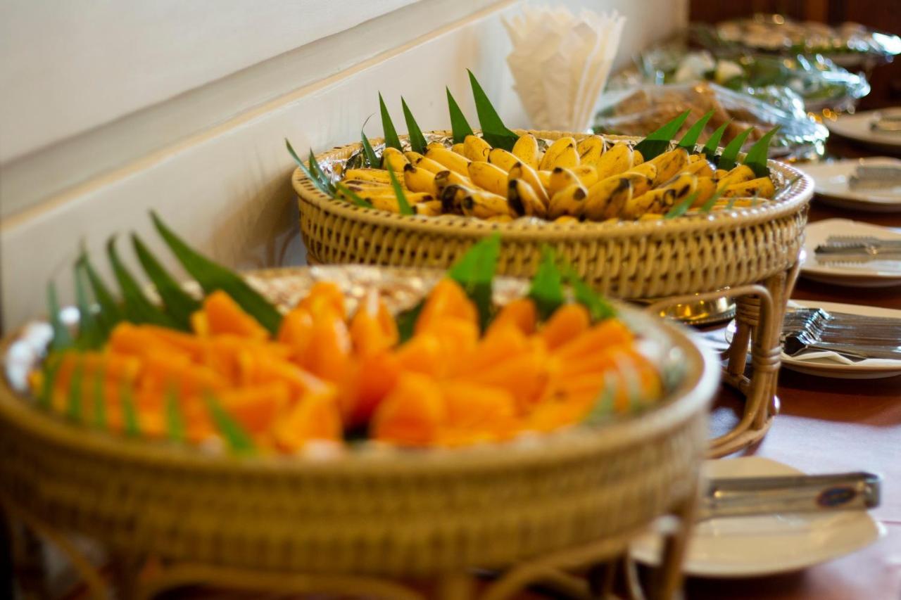Kampong Thom Palace Hotel Exterior foto